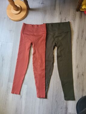 B1G1 Victoria's Secret #2 Pairs High Waisted Ribbed Seamless Leggings Size Small